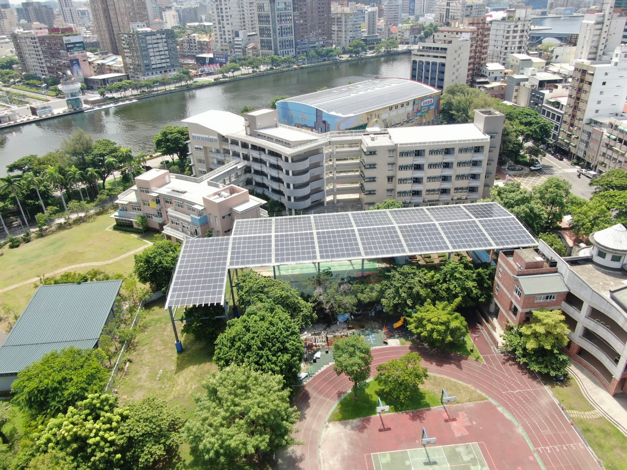 南部風雨球場電站